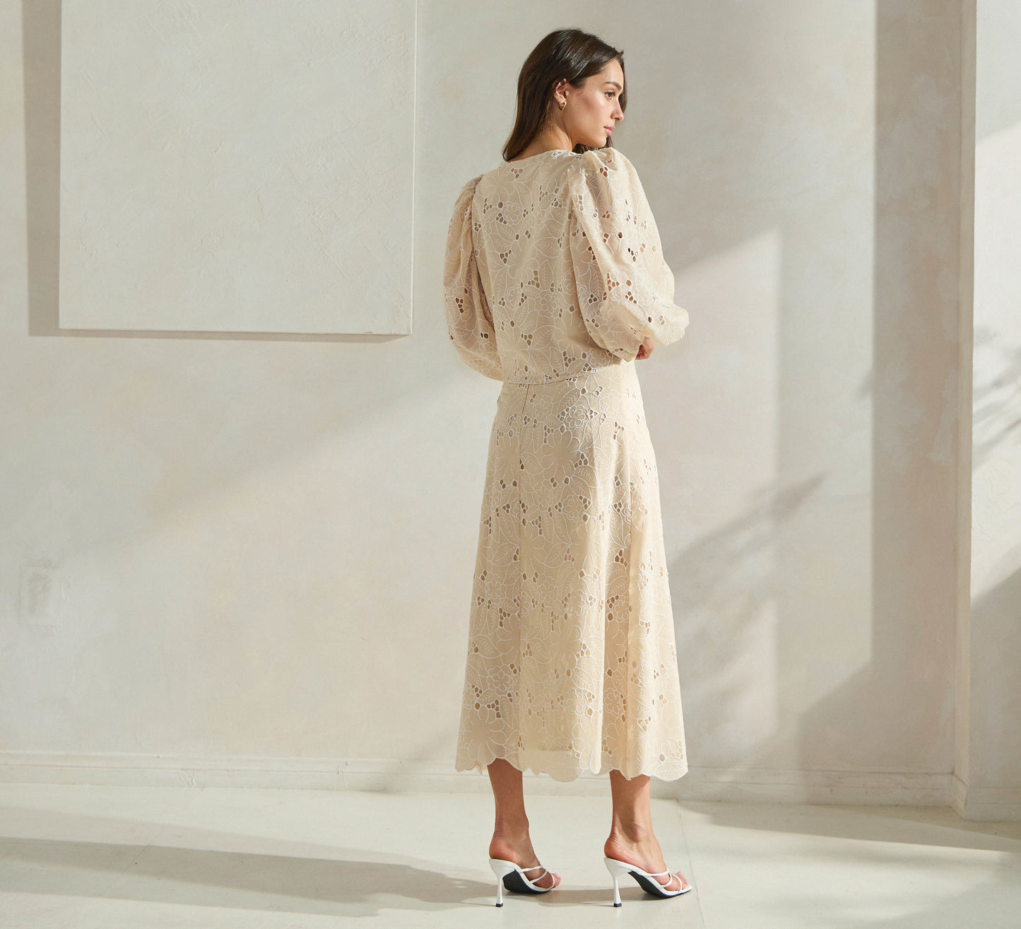 SCALLOP EDGE FLOWER EYELET LACE SKIRT