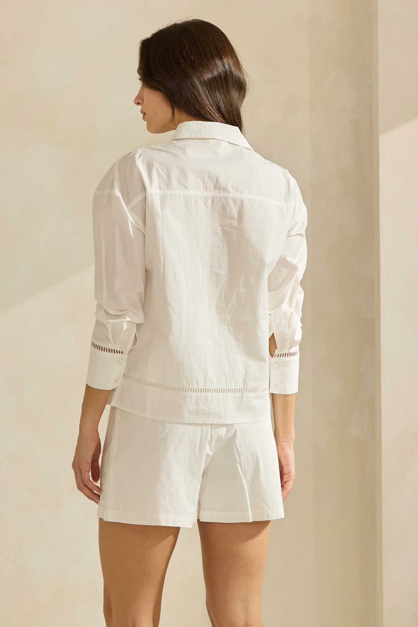 FABRIC CONTRAST DETAILED SHORT