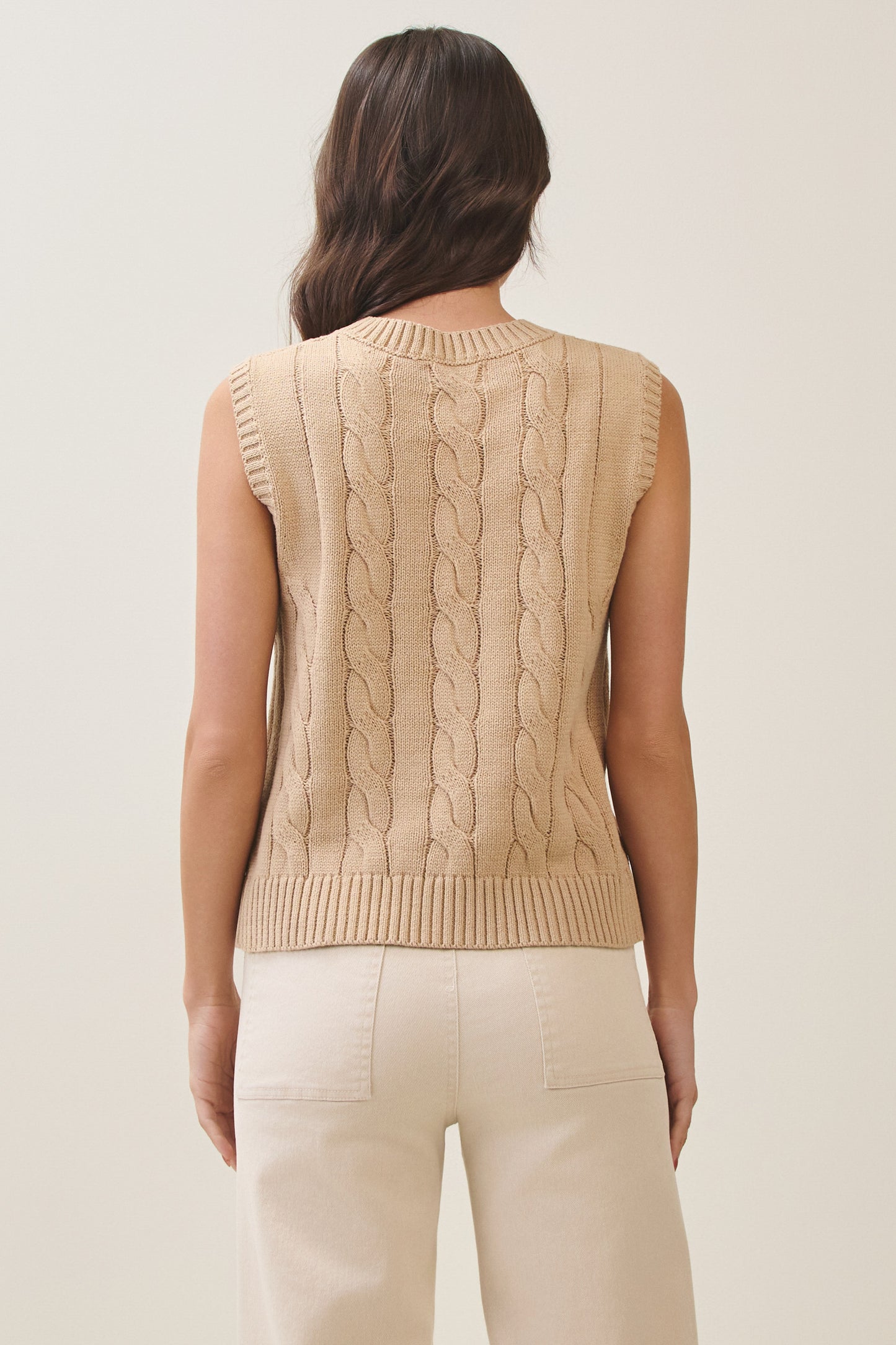 HORSESHOE EMBROIDERY SWEATER VEST