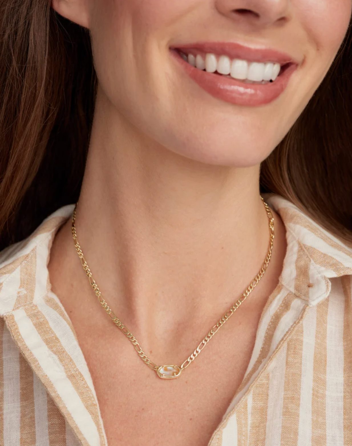 ELISA FIGARO CHAIN SHORT PENDANT NECKLACE GOLD IRIDESCENT ABALONE