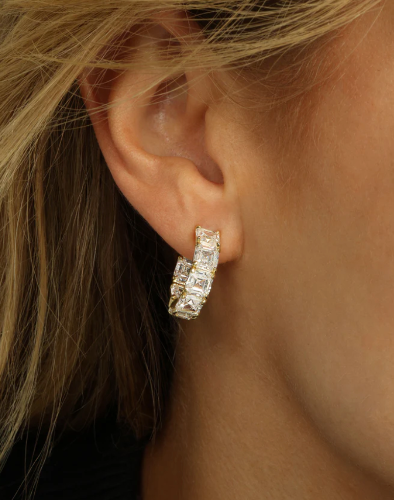 The Queens .75' Hoops GOLD-WHITE O/S