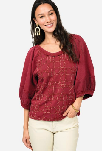 QUILTED PATTERN KNIT TOP