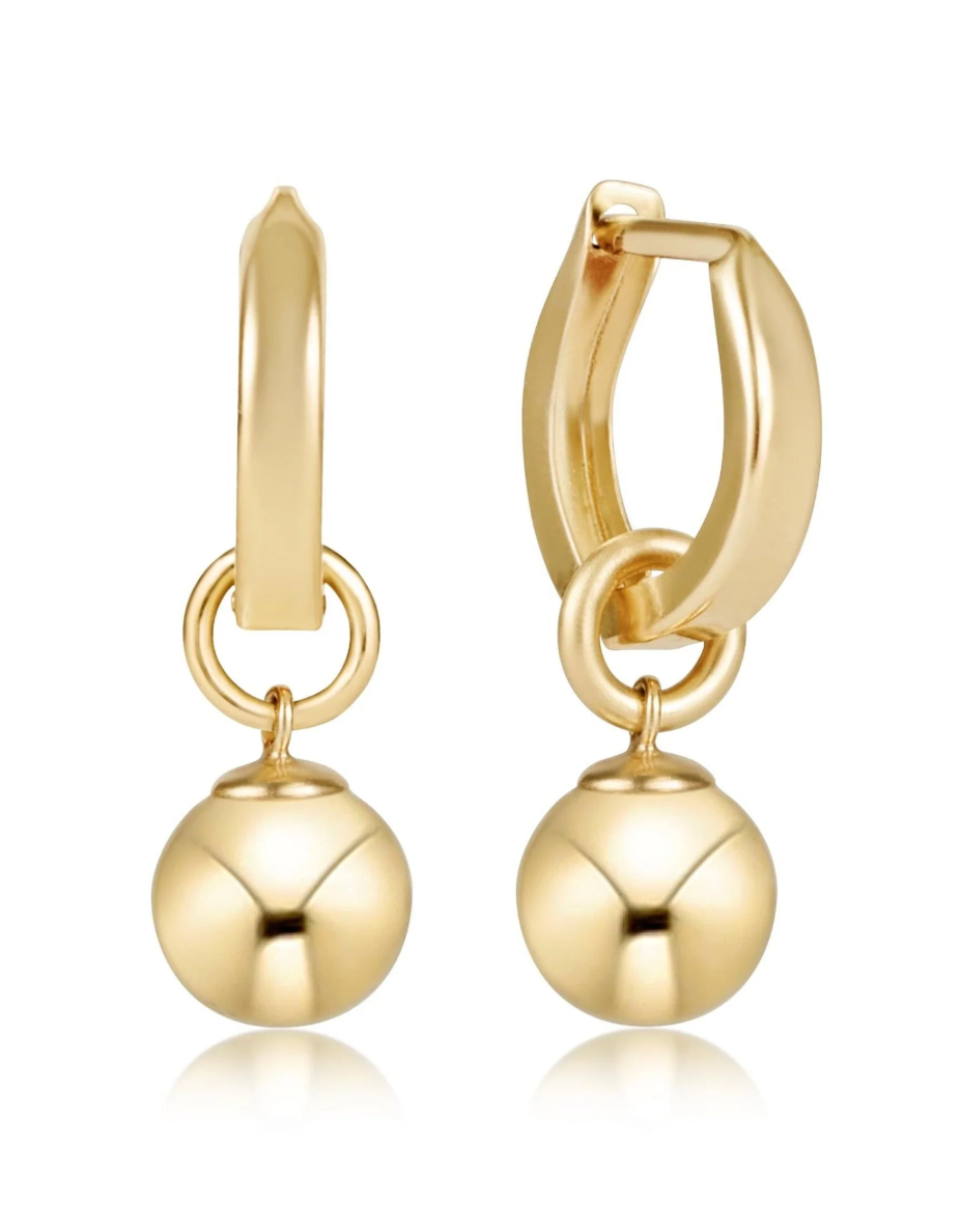 Huggie Gold 0.5" Hoop - Classic Gold 8mm Charm