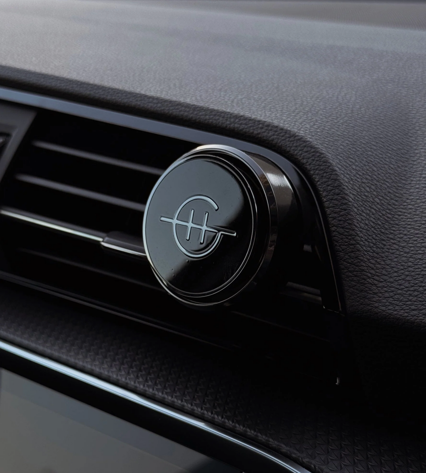 Black Car Diffuser with 1 Replacement Scent Disk - LOST IN AMALFI