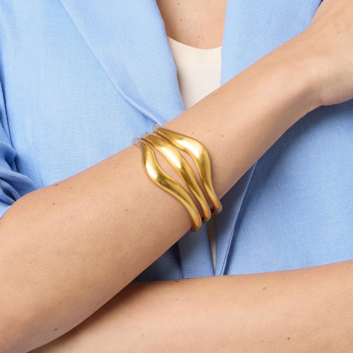 Wave Cuff Gold