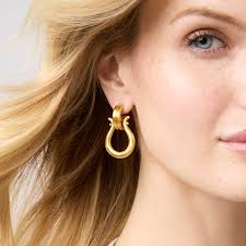 Saratoga Doorknocker Earring Gold