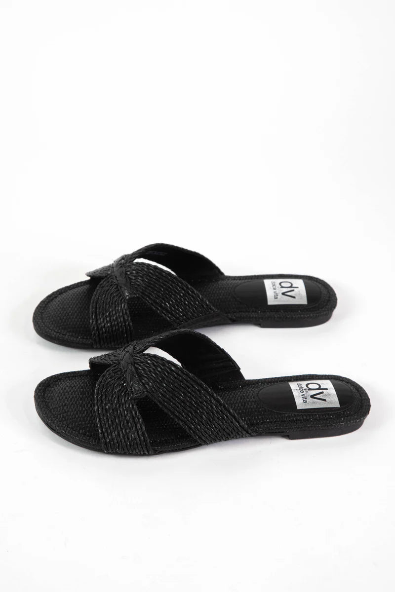 GEEYA FOOTWEAR