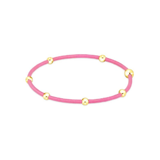 "e"ssentials Bright Pink
