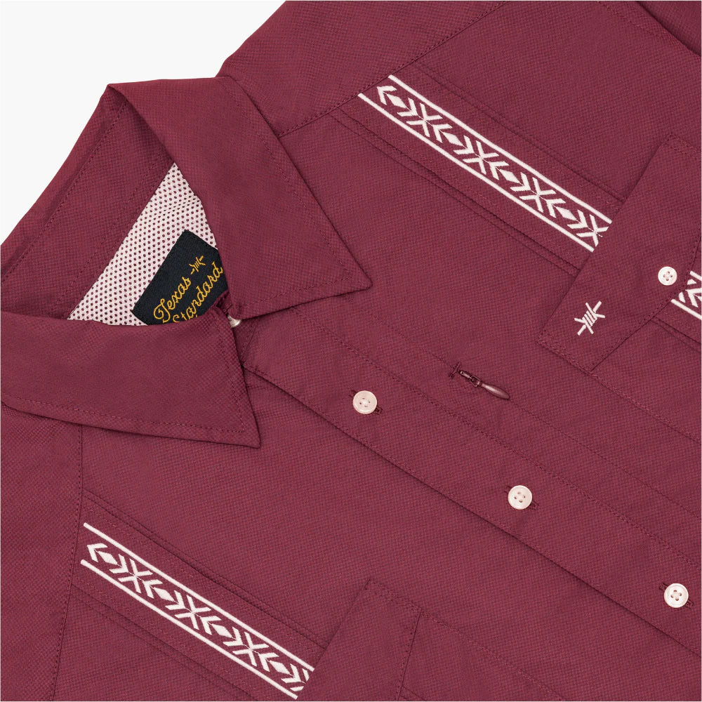 GUAYABERA LIBRE SOLID MAROON L