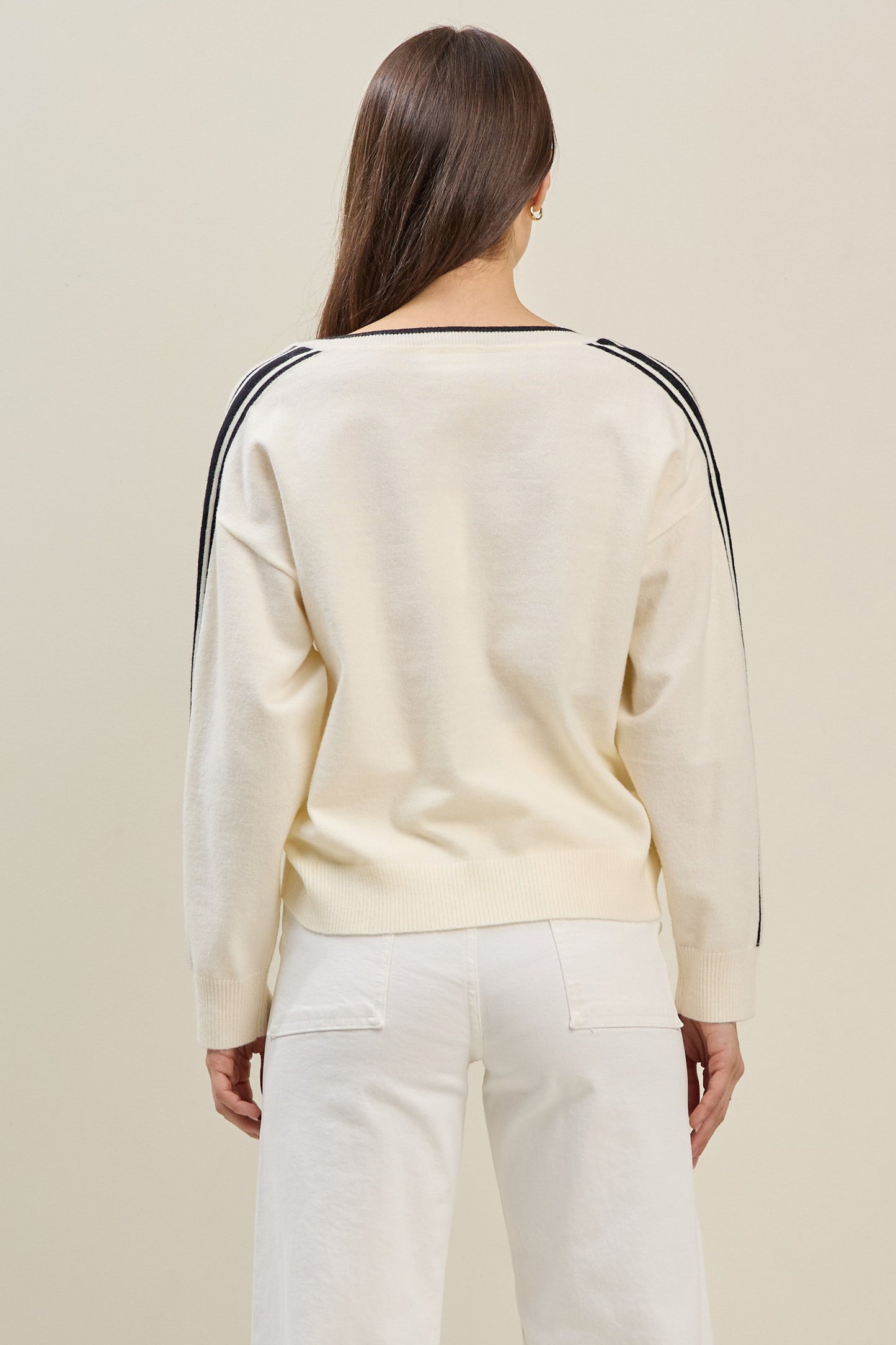 V-NECK SWEATER TOP WITH STRIPE ON SHOULDER