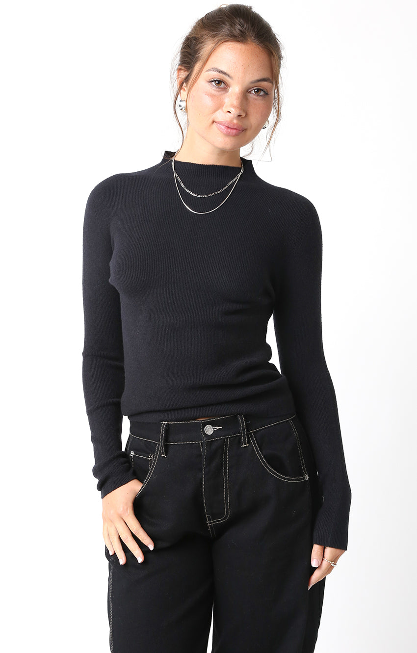 LESLIE SWEATER