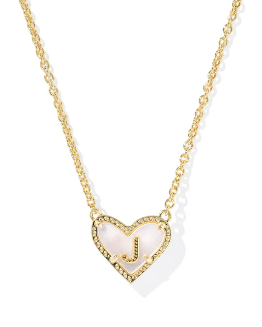HEART LETTER J SHORT PENDANT NECKLACE GOLD IVORY MOTHER OF PEARL