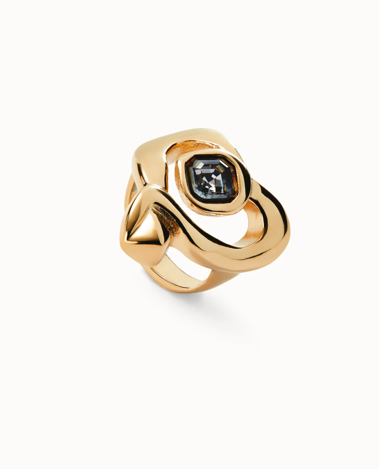 18k gold plated metal alloy ring with heart and black glass SIZE 18