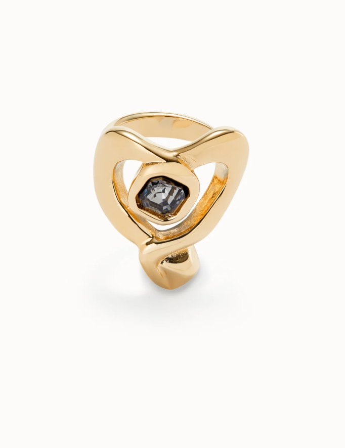 18k gold plated metal alloy ring with heart and black glass SIZE 18