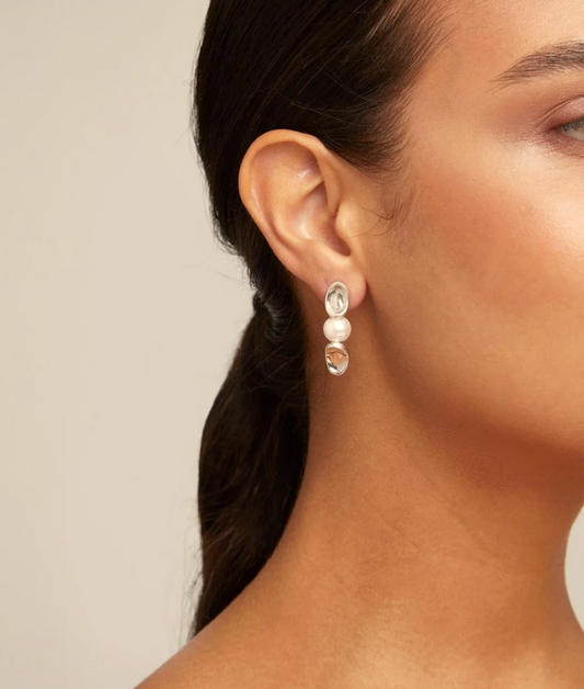 SILVER EARRING