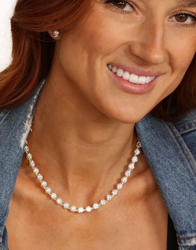 She's an Icon Mama Tennis Necklace 16' GOLD-WHITE O/S