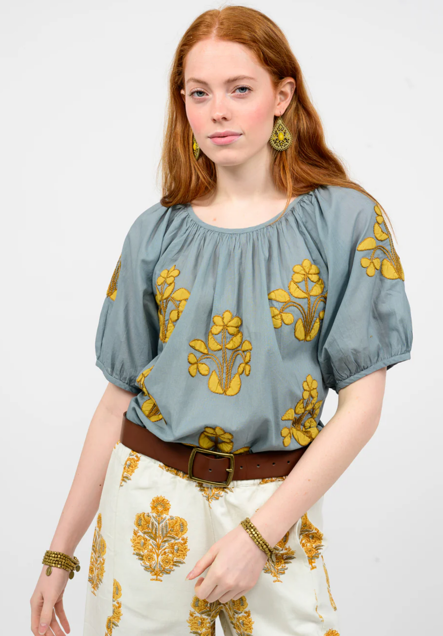 APPLIQUE PEASANT TOP