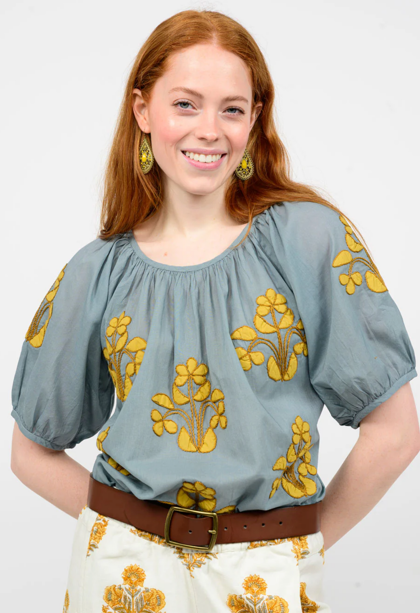 APPLIQUE PEASANT TOP
