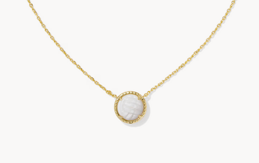VOLLEYBALL SHORT PENDANT NECKLACE GLD WHT MOP