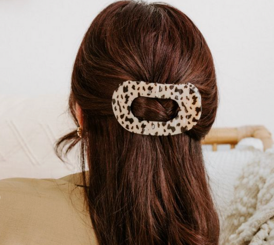 Blonde Tortoise Medium Flat Round Hair Clip