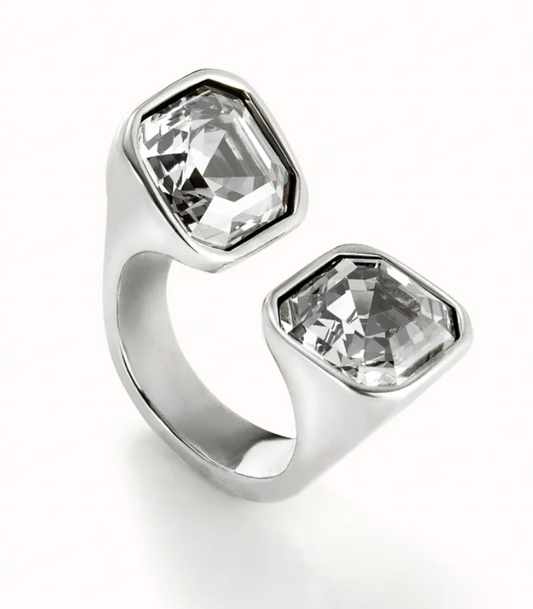 Sterling silver plated metal alloy ring with white faceted crystal at the ends 15