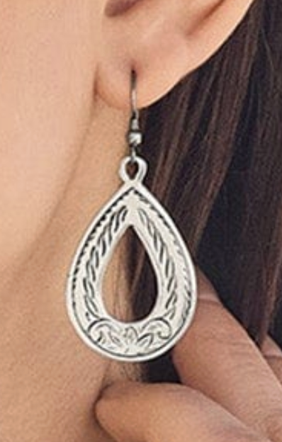 Mosaic Open Teardrop French Wi