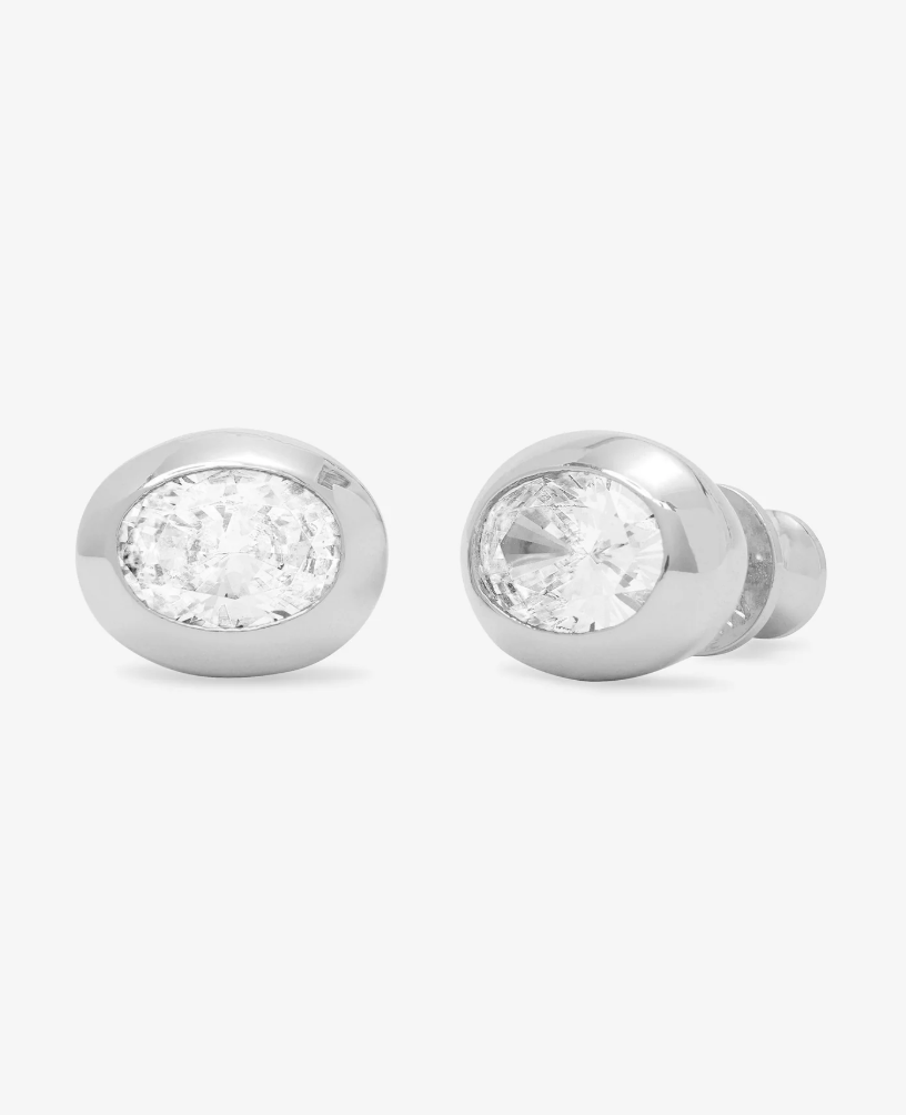 She's a Boss Studs 8mm