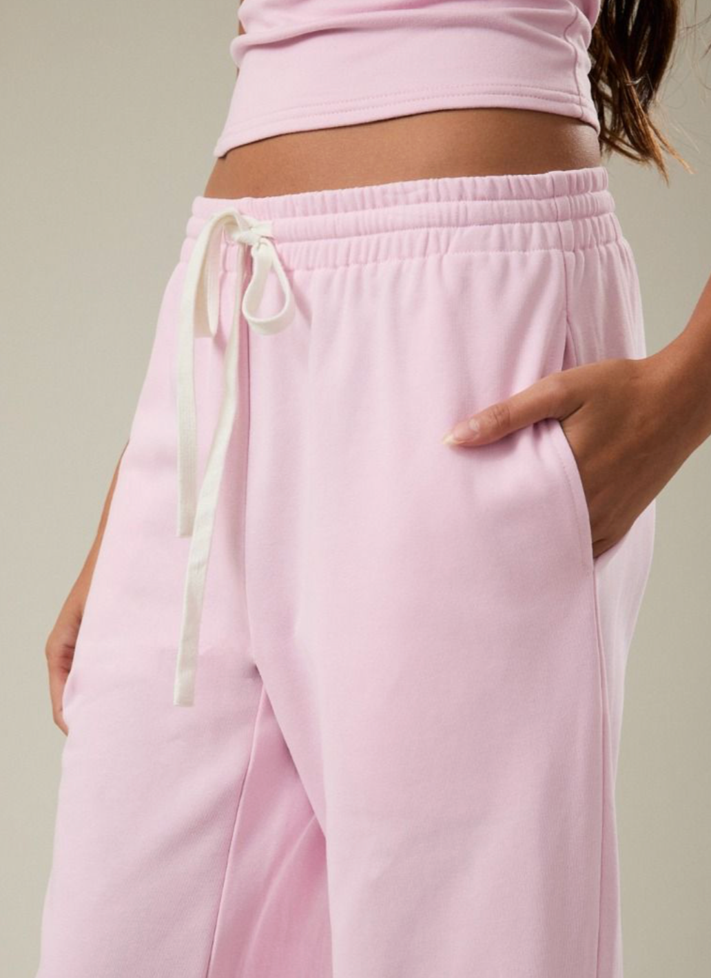 MID-RISE WIDE LEG SWEATPANTS