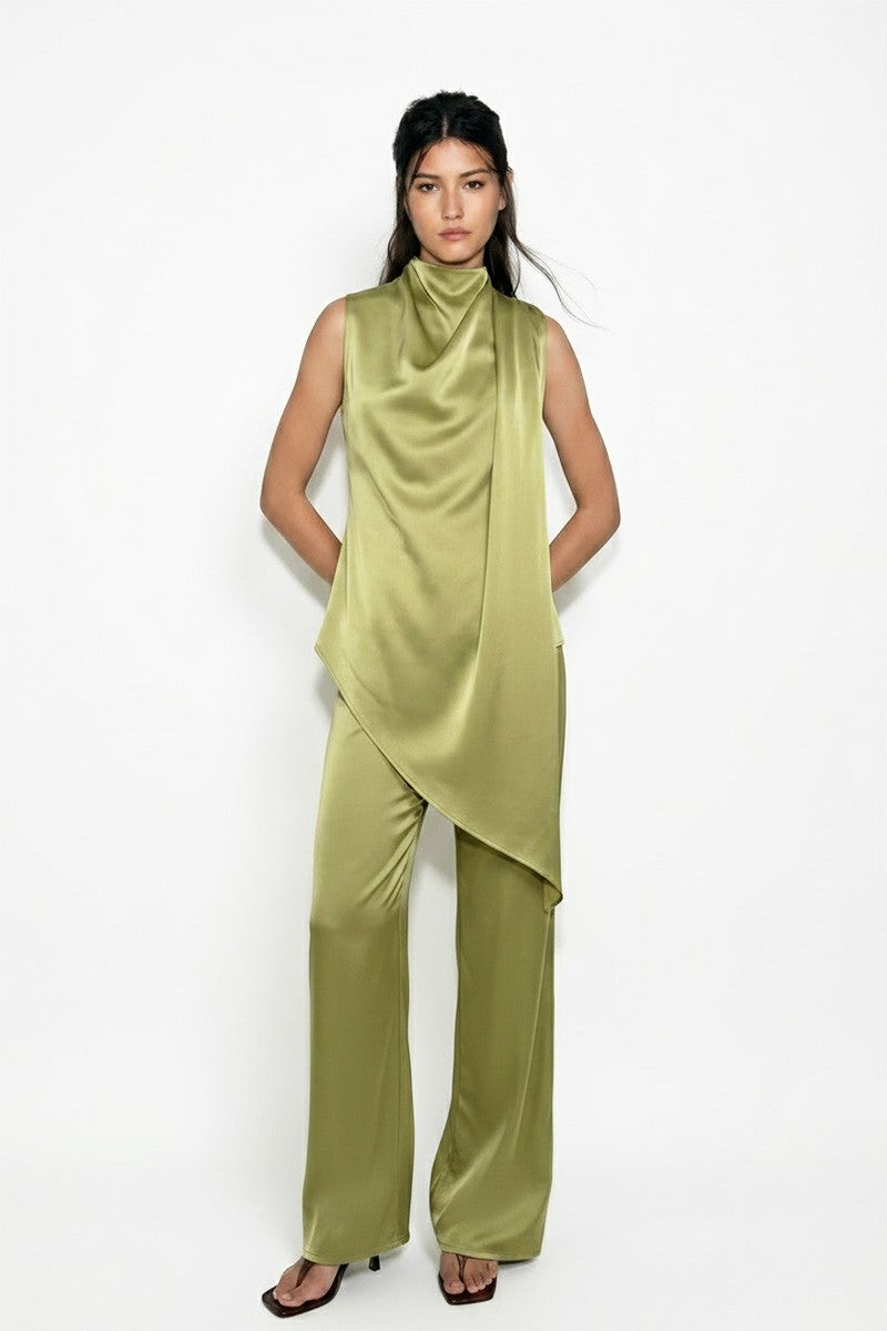 SHOULDER PLEATS DETAIL SLEEVELESS TOP