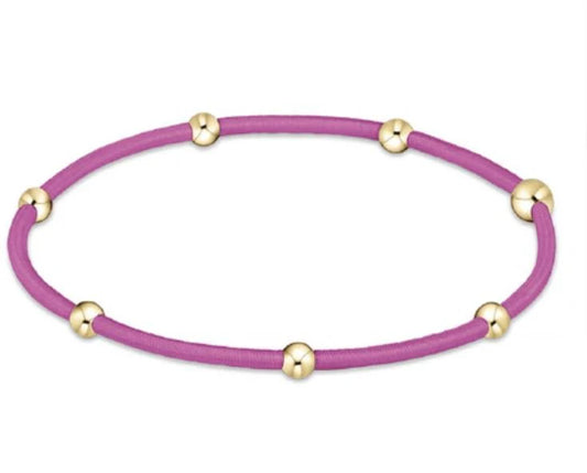 "e"ssentials Fuchsia
