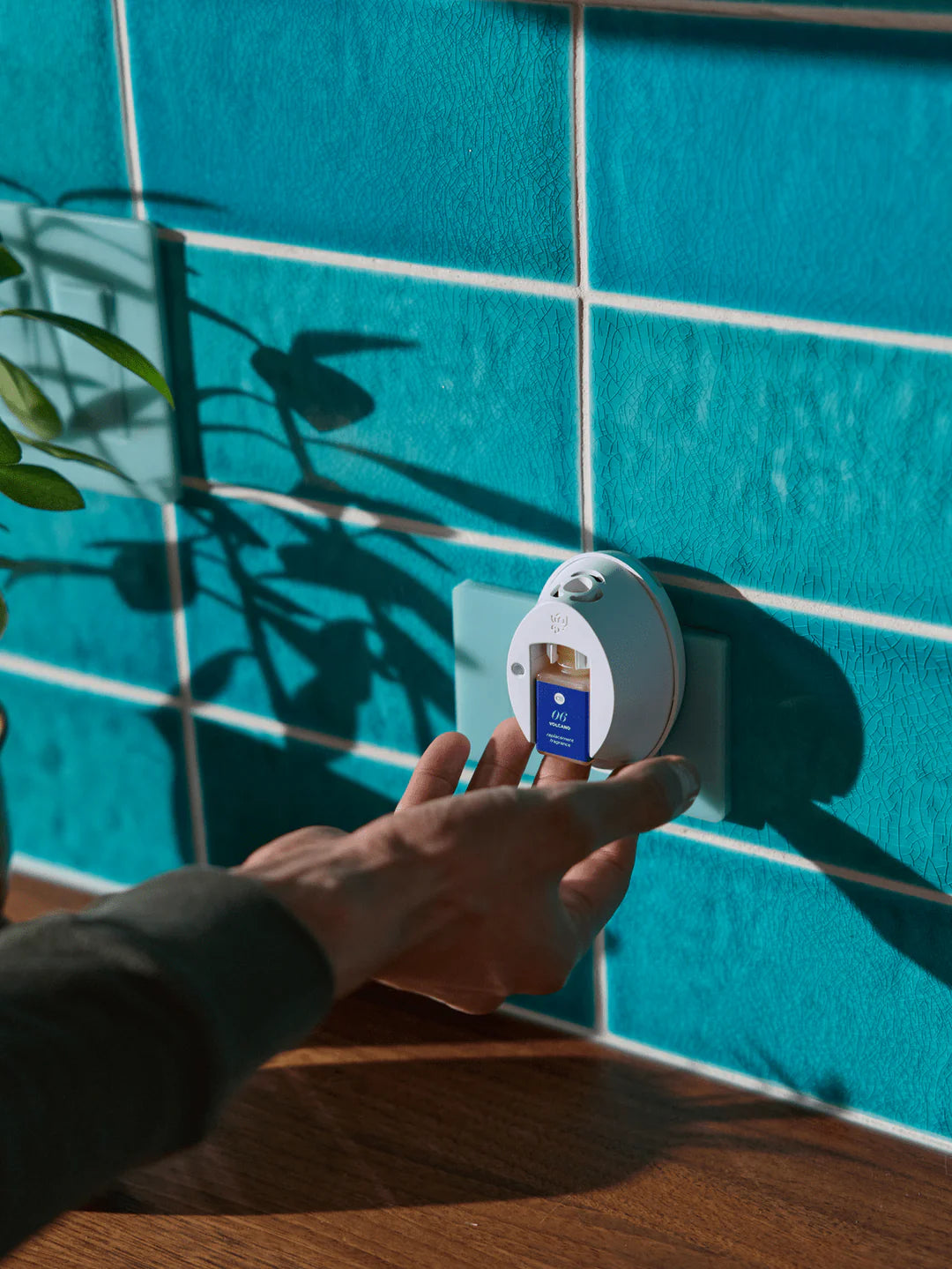 Pura Mini Device with Packaging (Pura)